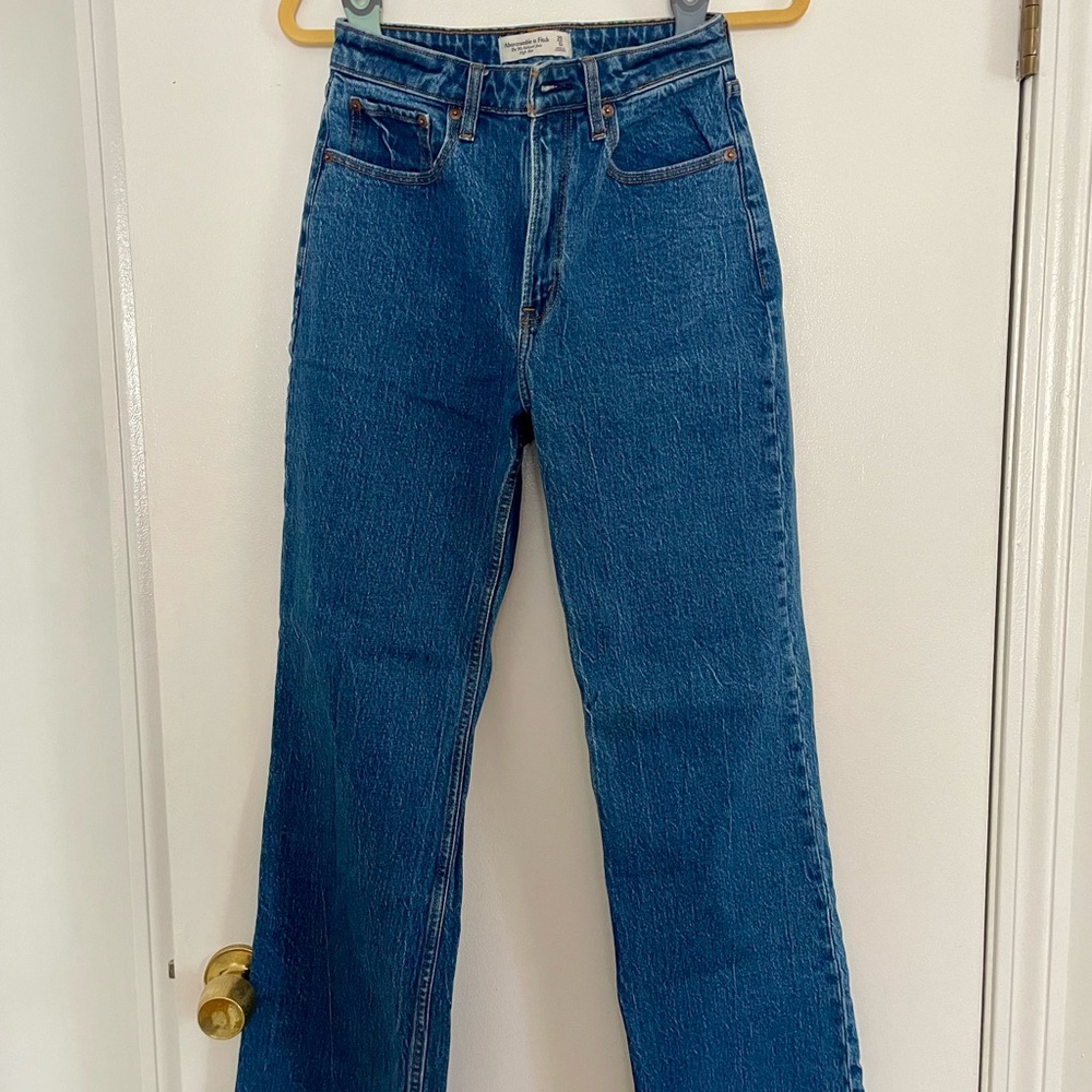 Abercrombie & Fitch Curve Love 90s Relaxed Jean